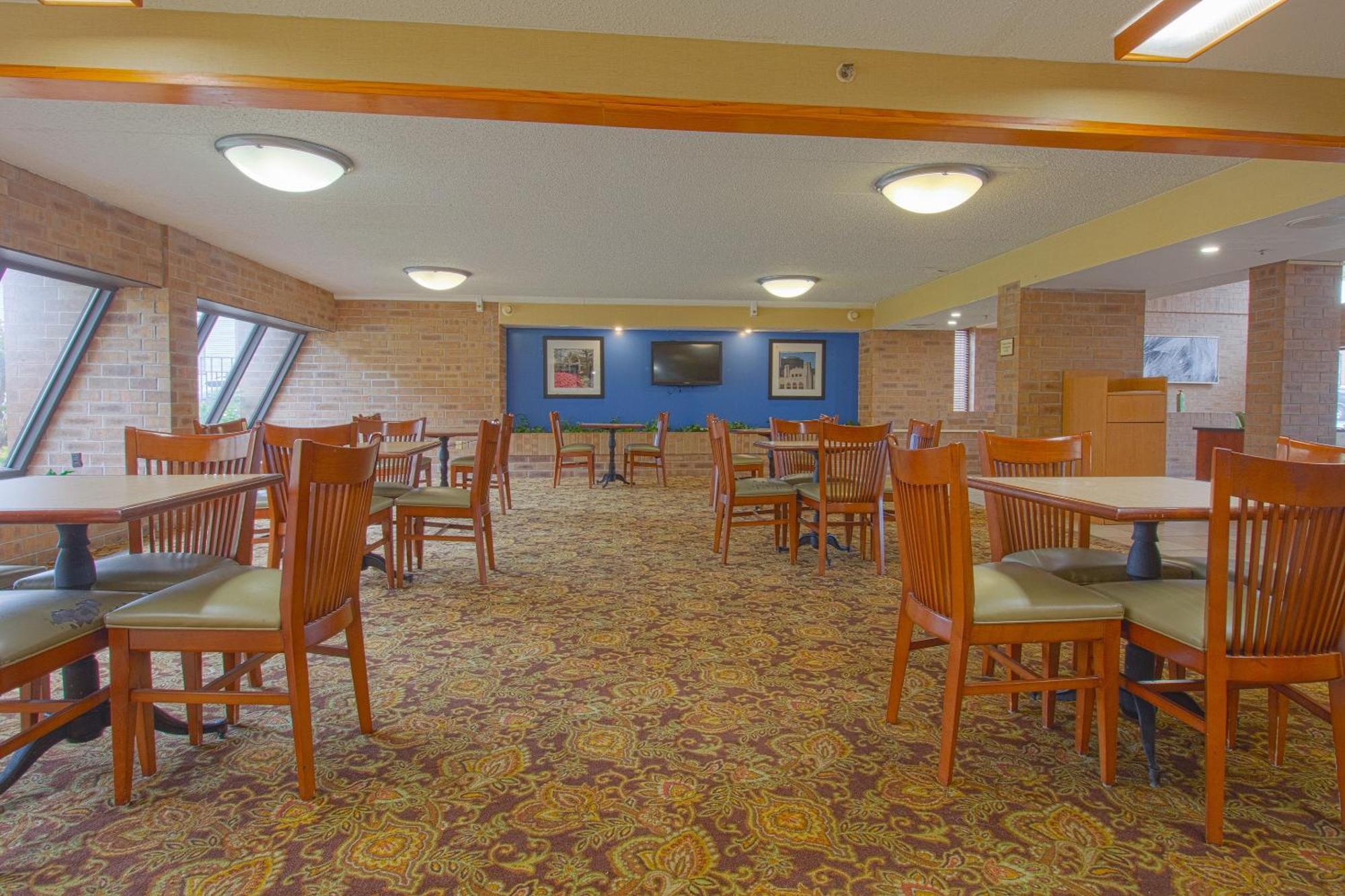 Tulsa Square Hotel Central, I-44 By Oyo Ngoại thất bức ảnh
